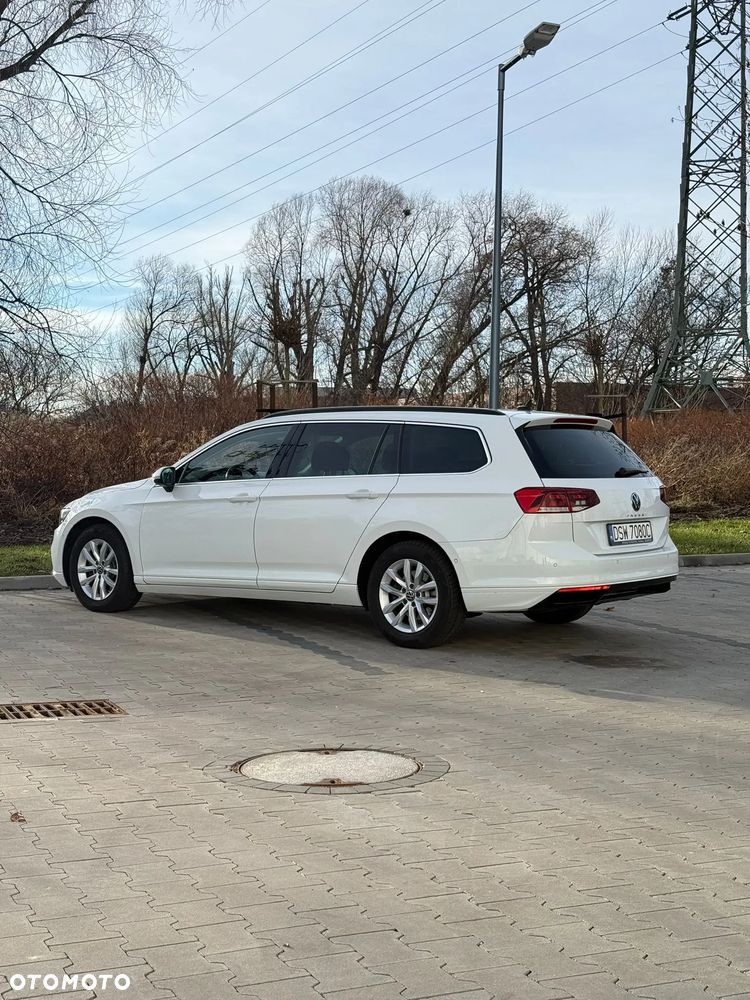 Volkswagen Passat 2.0 TDI SCR Comfortline DSG - 9
