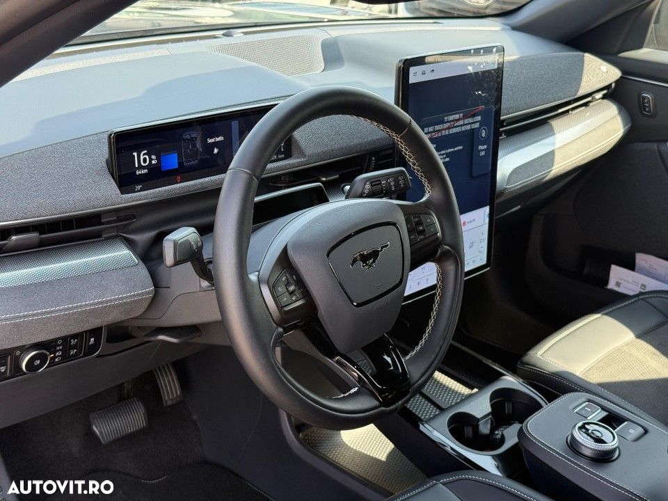 Ford Mustang Mach-E - 21