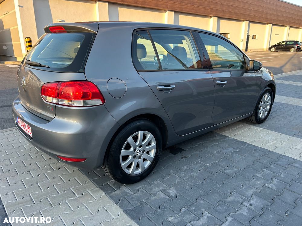Volkswagen Golf 1.4 TSI Exclusive - 5
