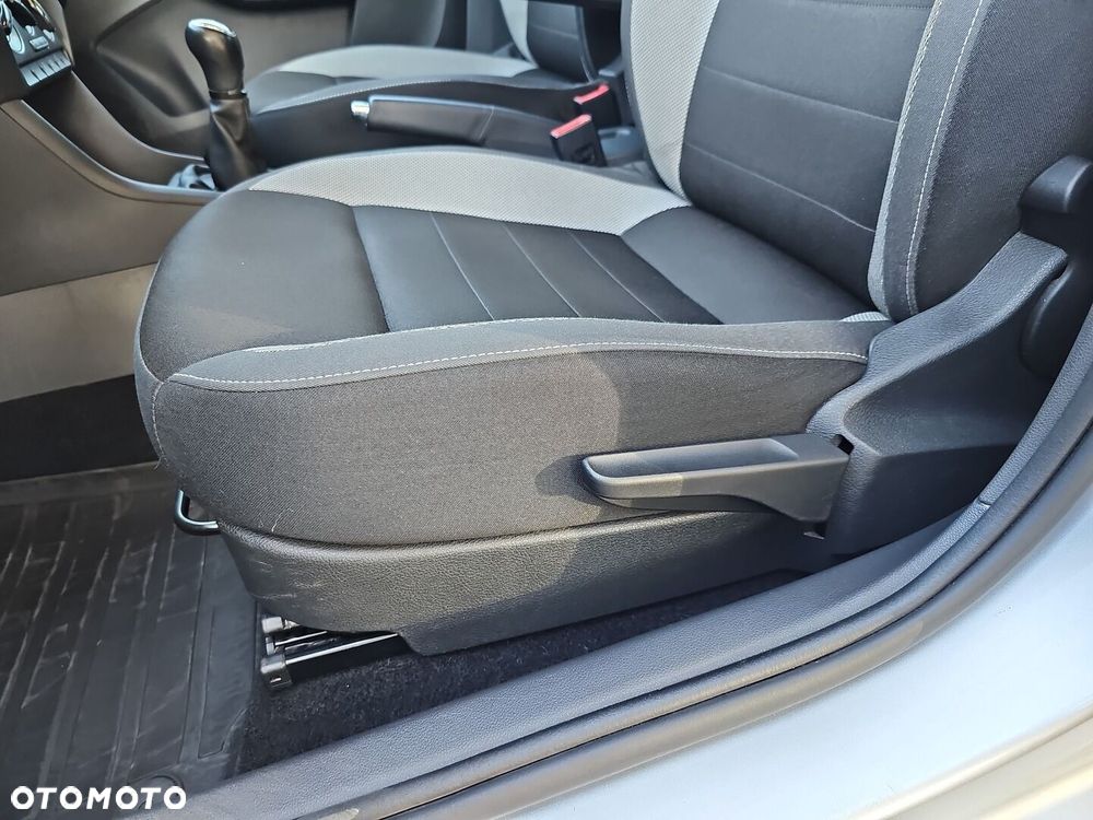 Skoda RAPID Spb 1.0 TSI Ambition - 20