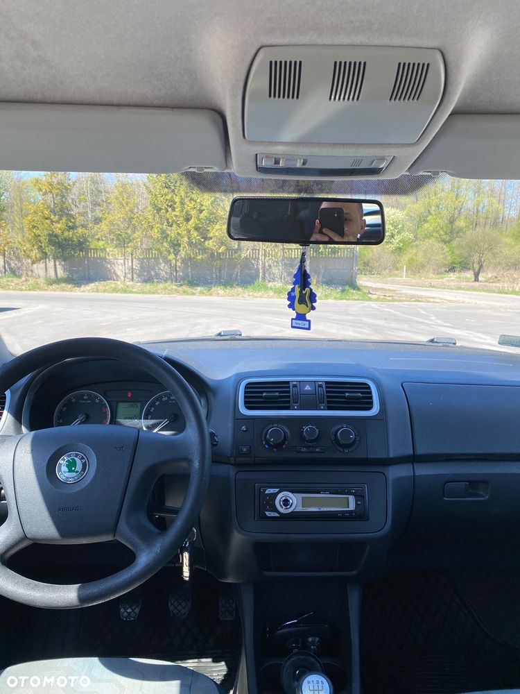 Skoda Fabia 1.4 16V Sport - 8