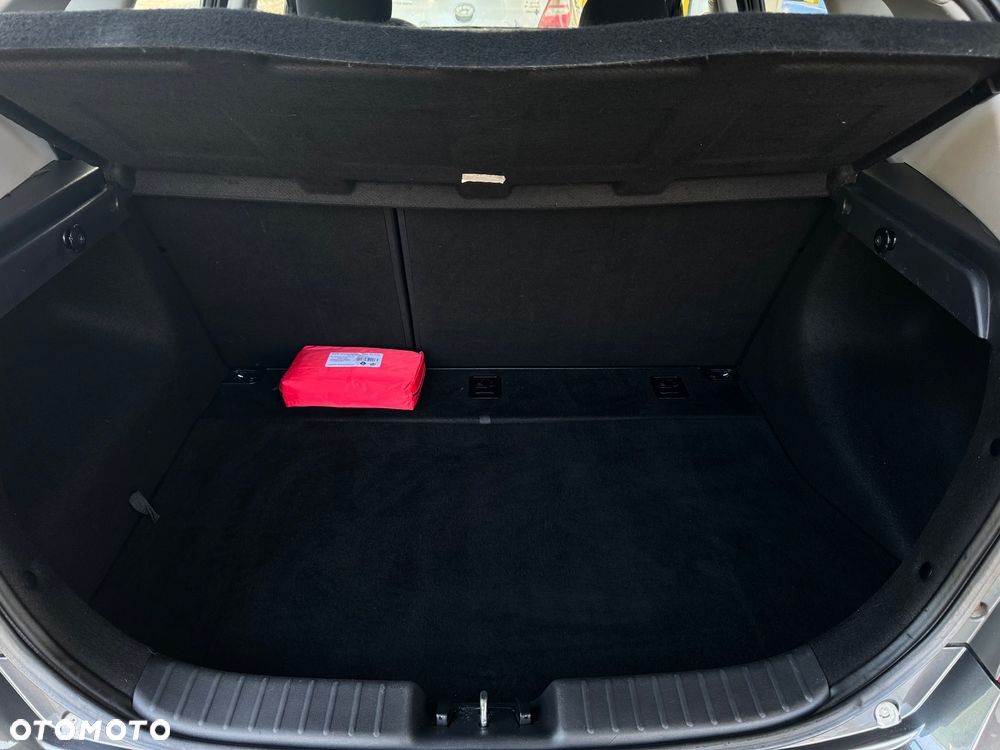 Hyundai i30 1.4 Team 08 - 10