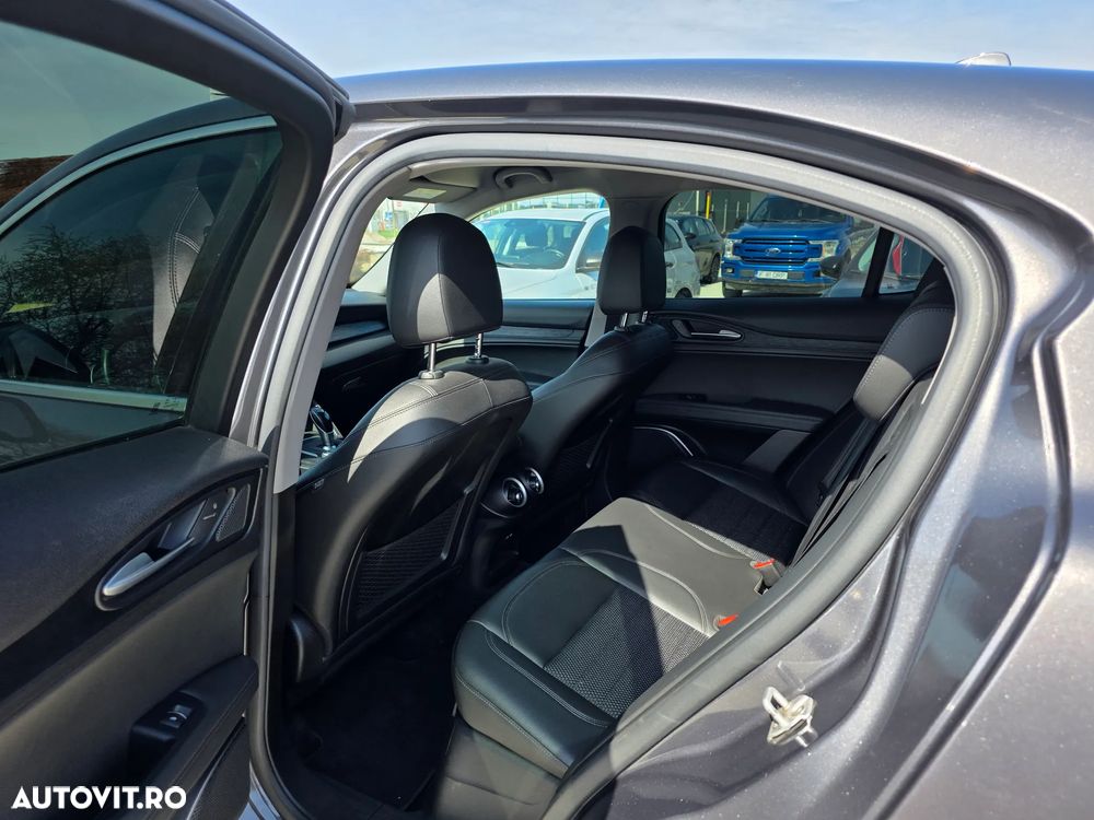 Alfa Romeo Stelvio 2.2 16V AT8 Q4 Veloce - 19