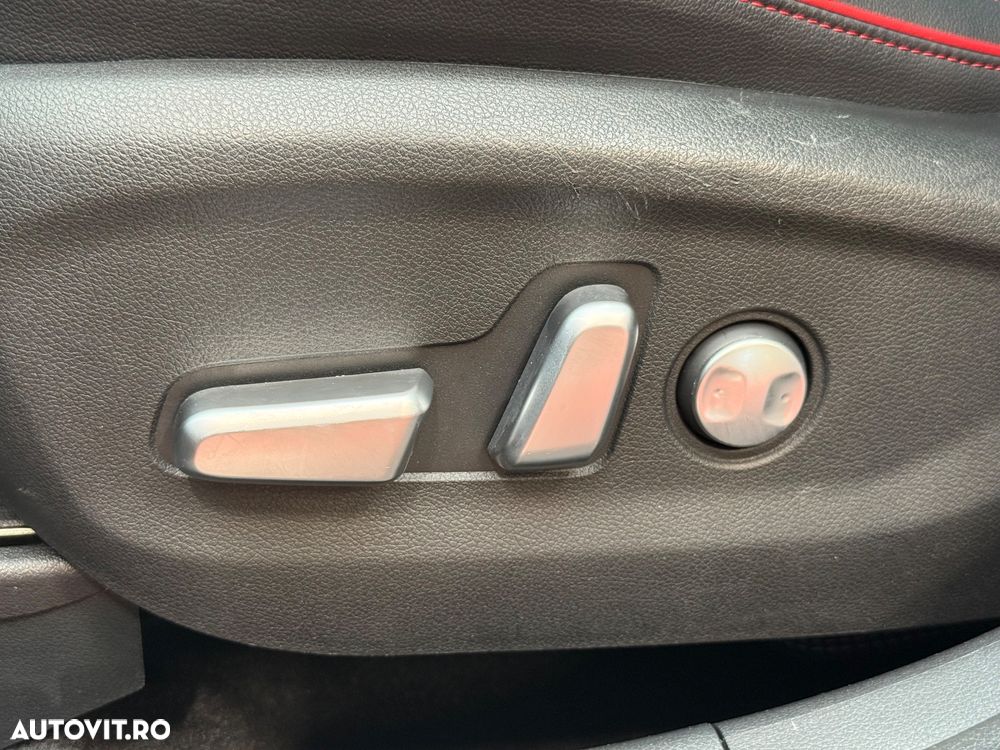 Kia Sportage 2.0 CRDI AWD Eco-Dynamics+ (48V M-H) Aut. GT LINE - 28