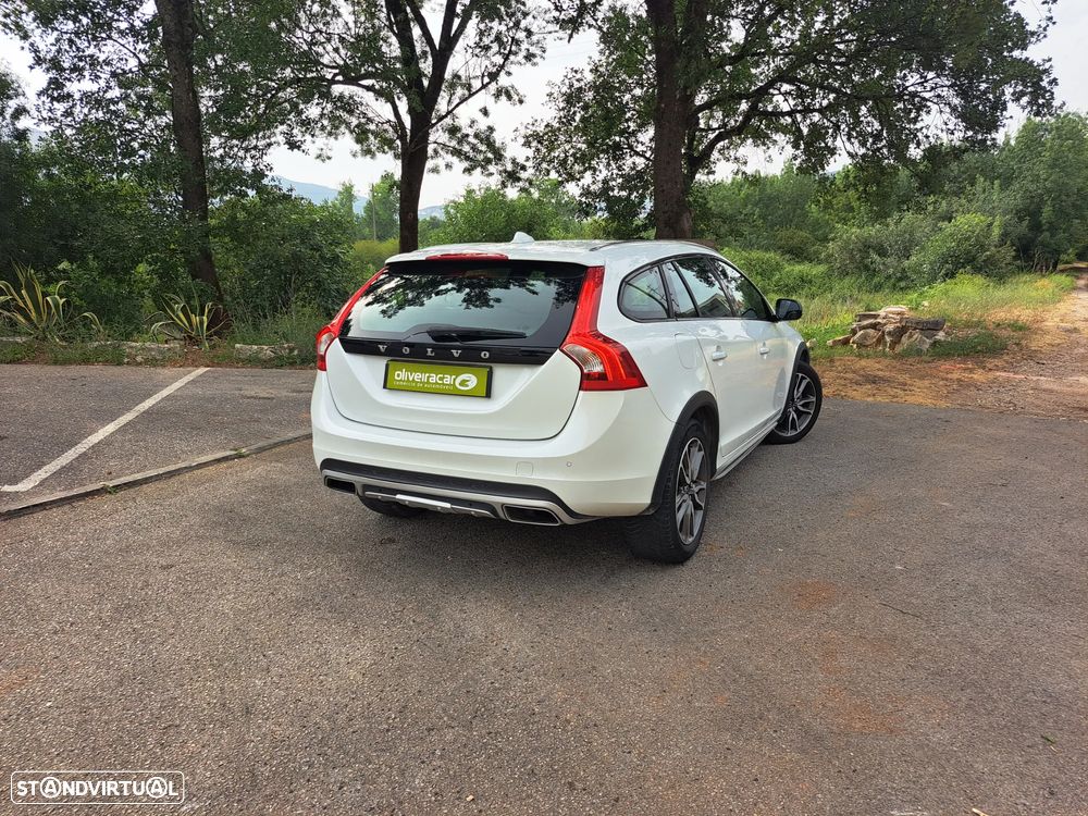 Volvo V60 Cross Country D4 Momentum - 32