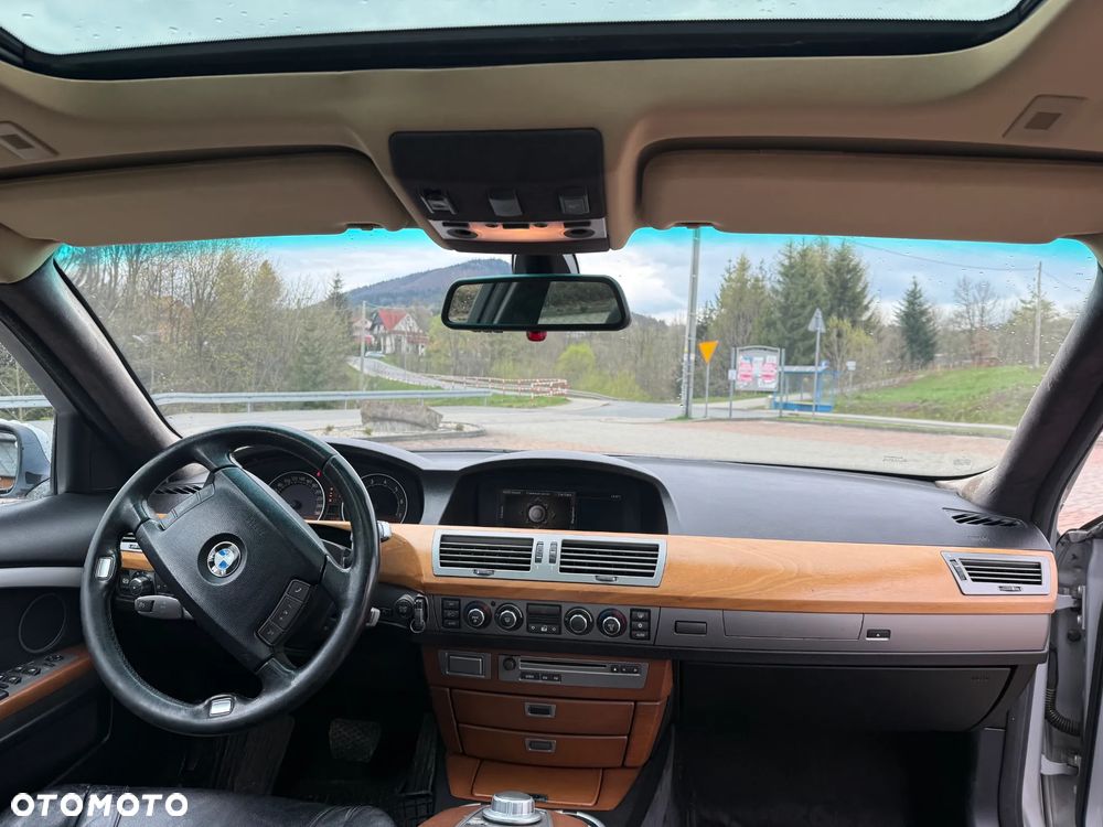 BMW Seria 7 750Li - 14