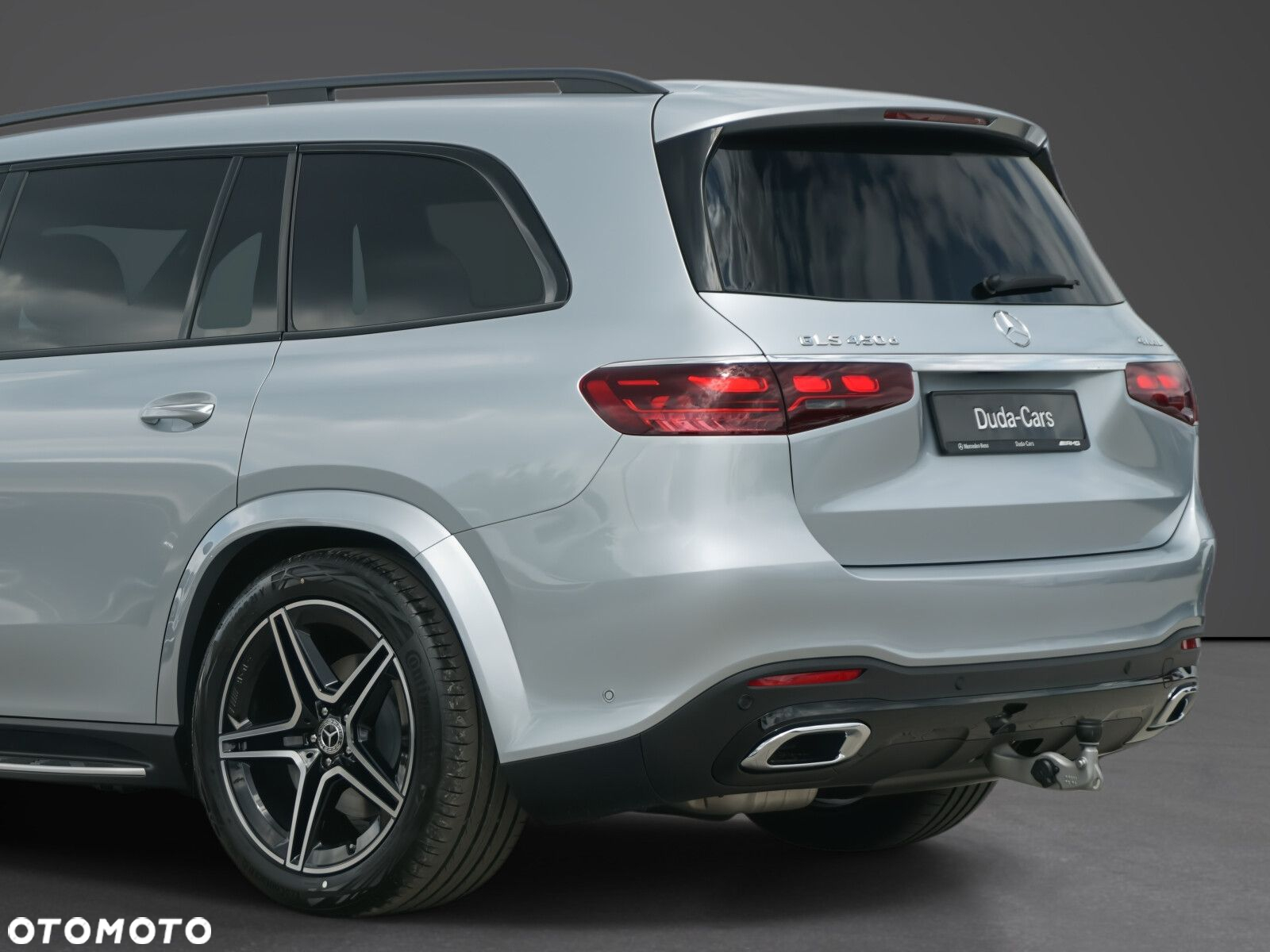 Mercedes-Benz GLS - 12