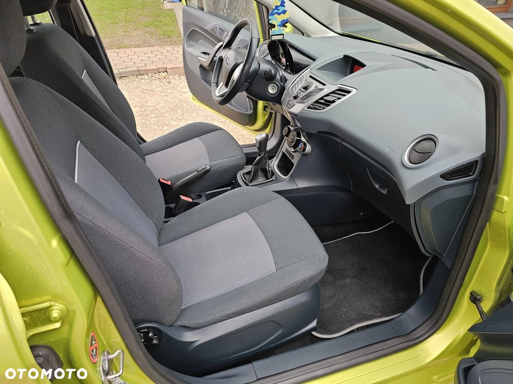 Ford Fiesta - 17
