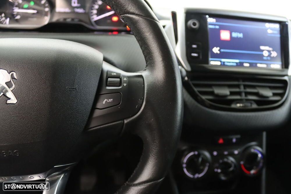 Peugeot 208 1.2 PureTech Style - 12