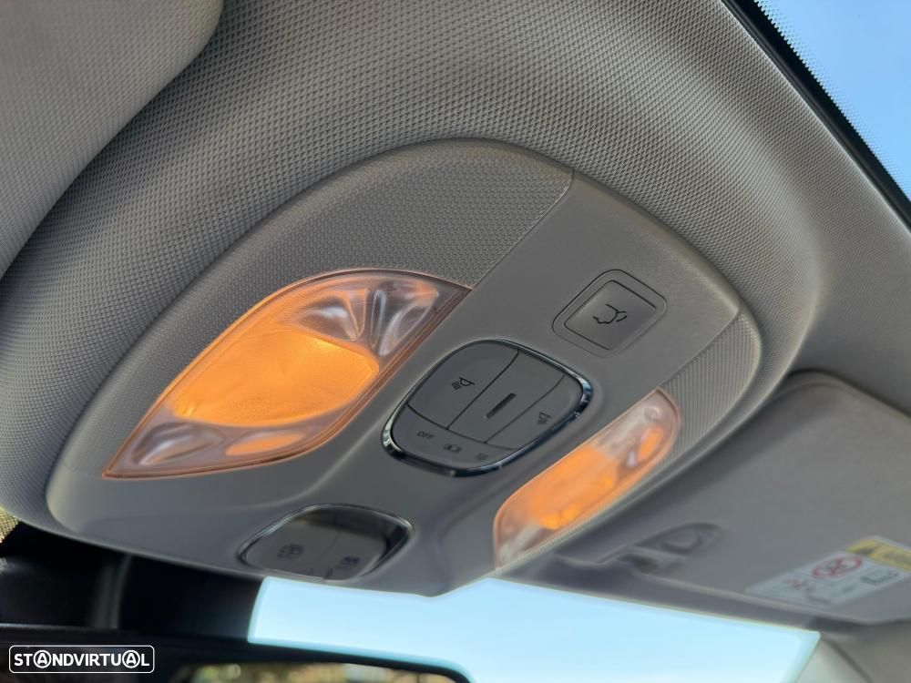 Jeep Compass 1.3 T-GDI 4xe PLUG-IN HYBRID Auto First Edition Urban - 25