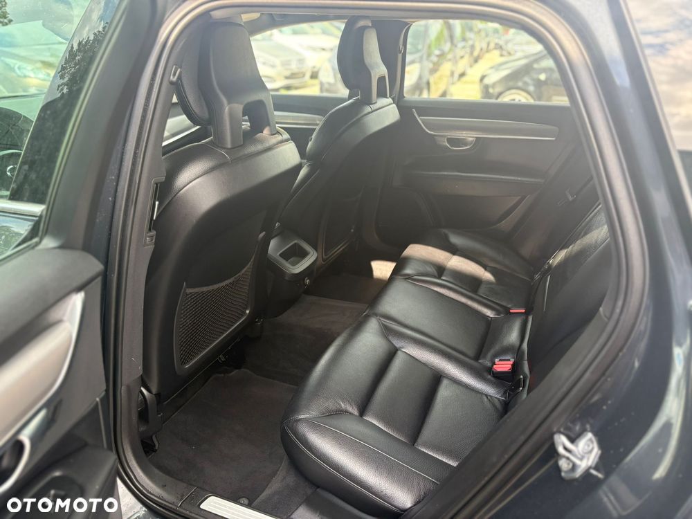 Volvo V90 D4 AWD Geartronic Momentum - 20
