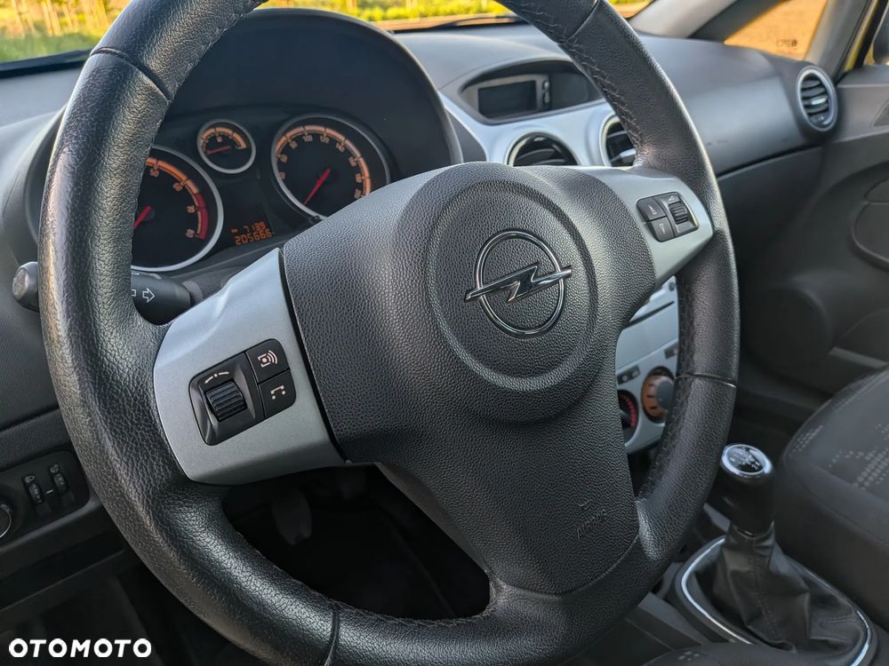 Opel Corsa 1.4 16V Satellite - 30