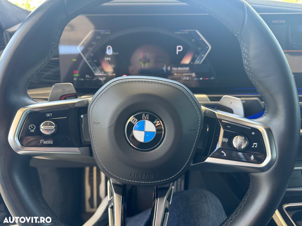 BMW Seria 7 740d xDrive MHEV - 13