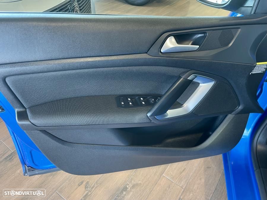 Peugeot 308 1.2 PureTech Allure Pack EAT8 - 25