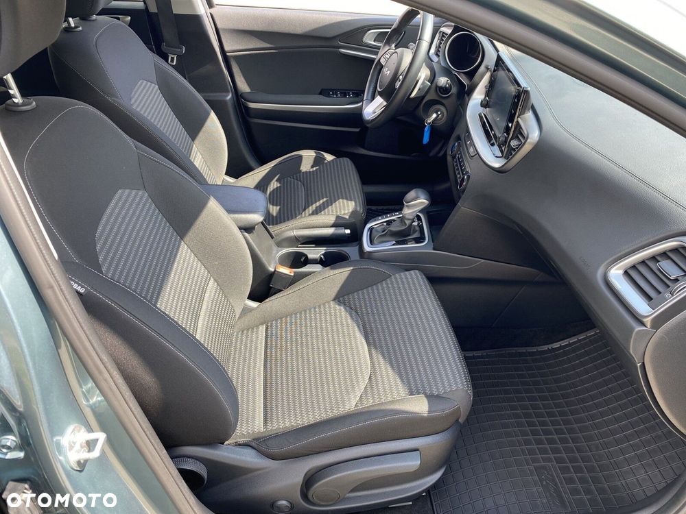 Kia Ceed - 15