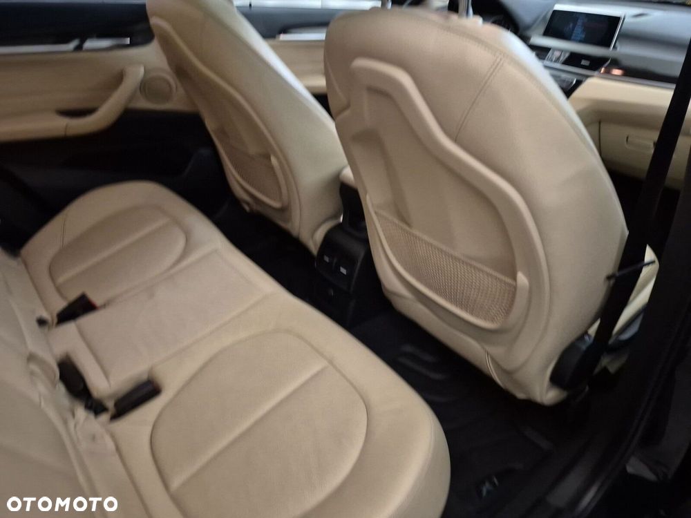 BMW X1 sDrive18d Advantage - 24