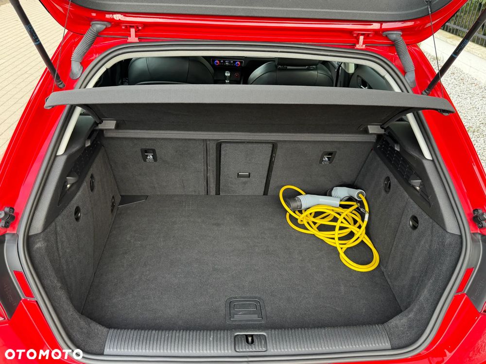Audi A3 Sportback 1.4 TFSI e-tron S line Sportpaket - 32