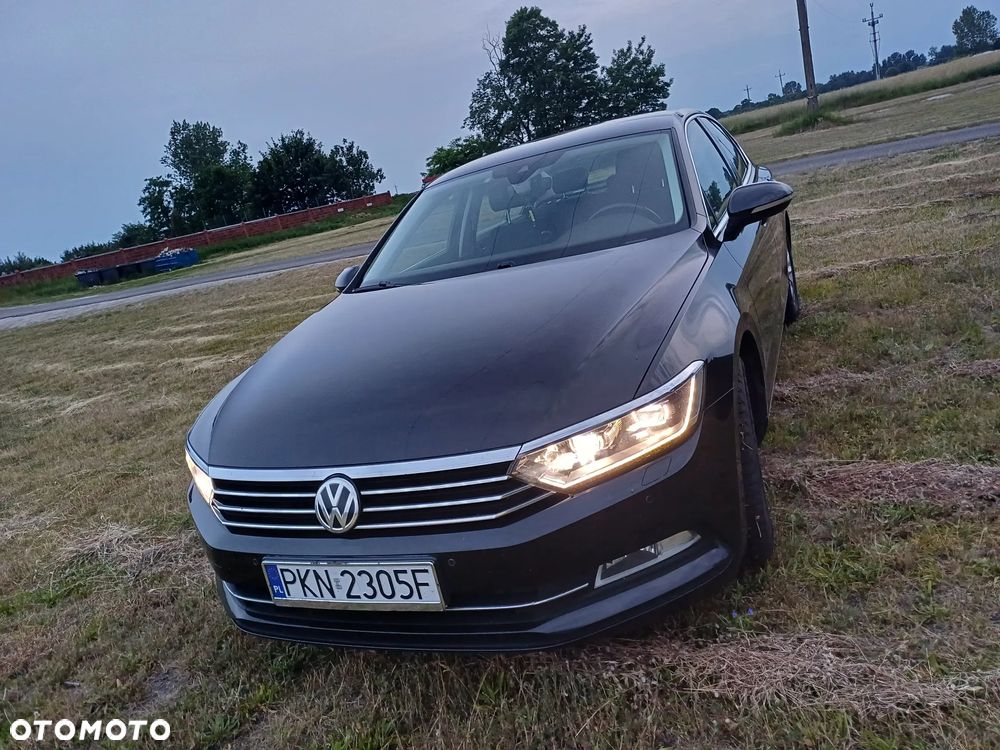 Volkswagen Passat - 11