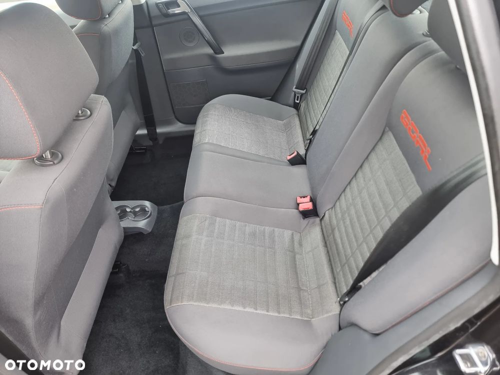 Volkswagen Polo - 4
