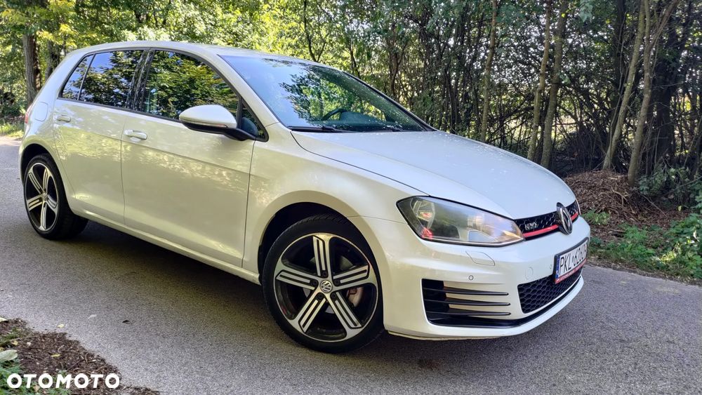 Volkswagen Golf 1.6 TDI BlueMotion Technology Cup - 14