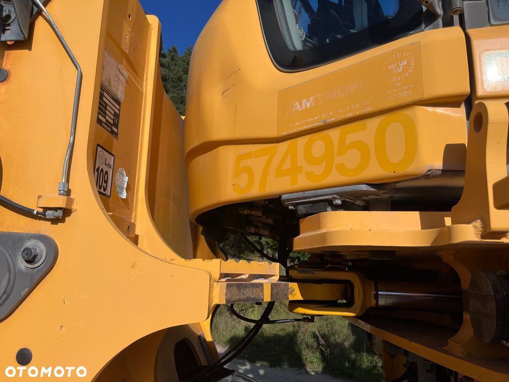 Volvo L220H - 11