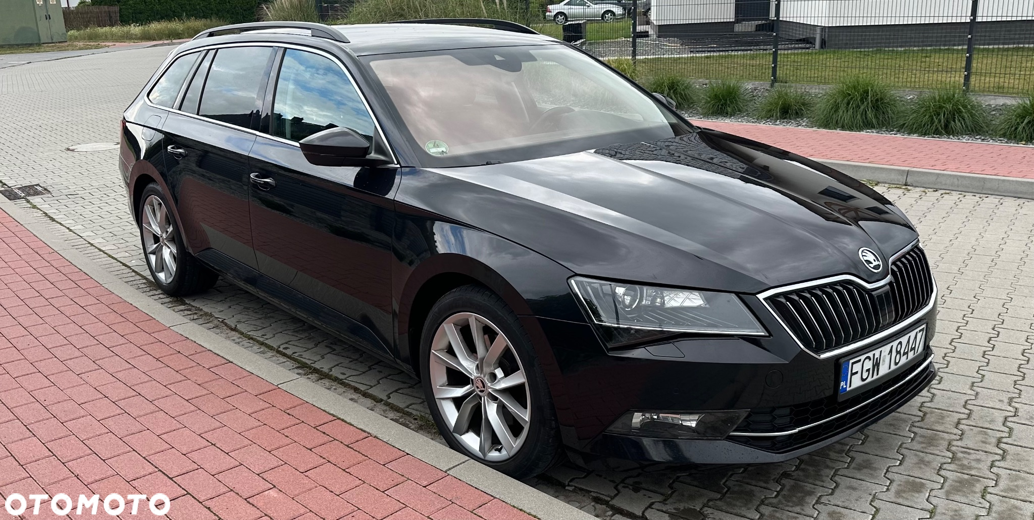 Skoda Superb 2.0 TDI Sportline DSG - 2