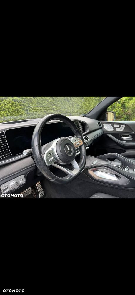 Mercedes-Benz GLS - 22