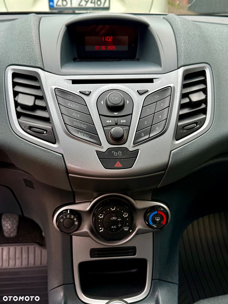 Ford Fiesta 1.25 Ambiente - 9