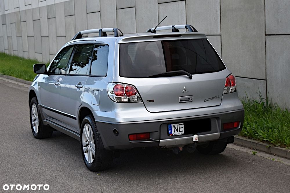 Mitsubishi Outlander 2.4 4WD Automatik Intense - 12