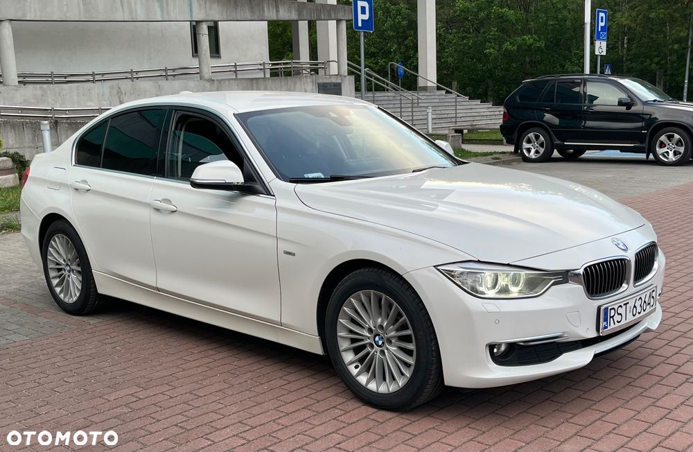 BMW Seria 3 320d Luxury Line - 1