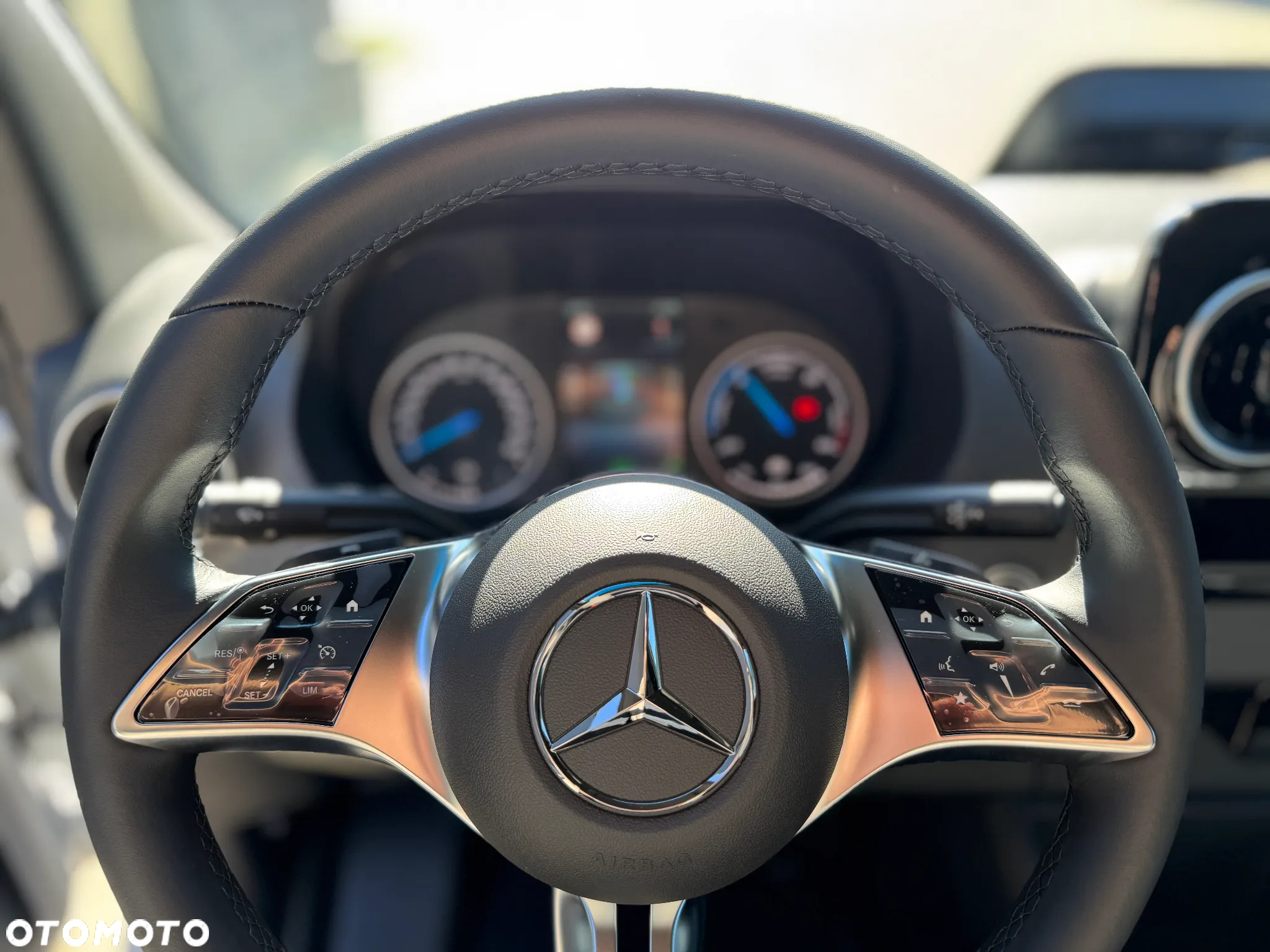 Mercedes-Benz eSprinter - 15