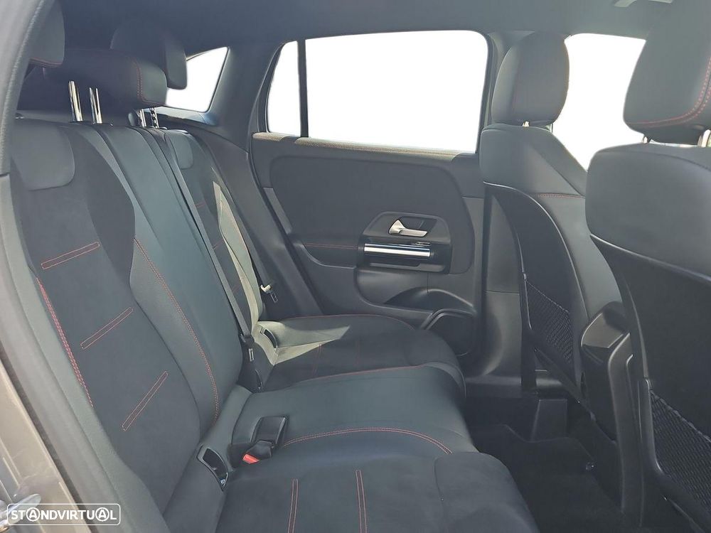 Mercedes-Benz GLA 180 d AMG Line - 17