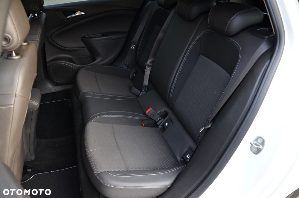 Opel Astra 1.6 D (CDTI) Automatik Dynamic - 31