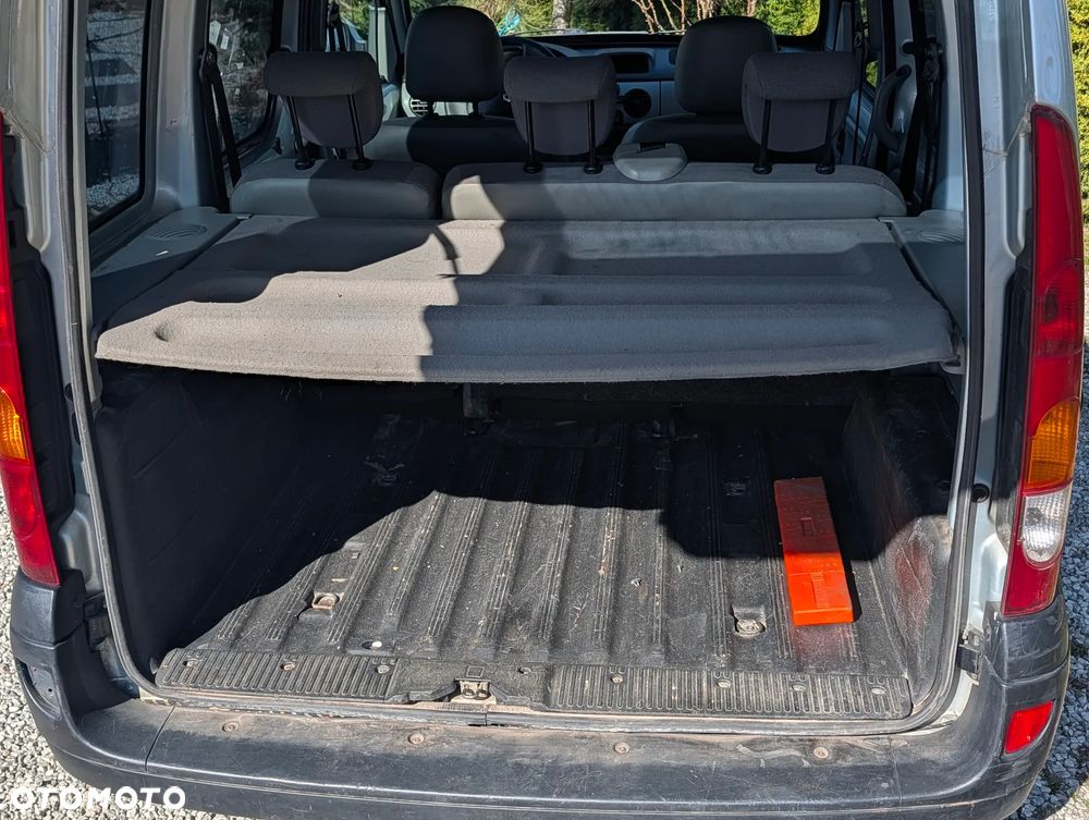 Renault Kangoo 1.2 16V Privilege - 12