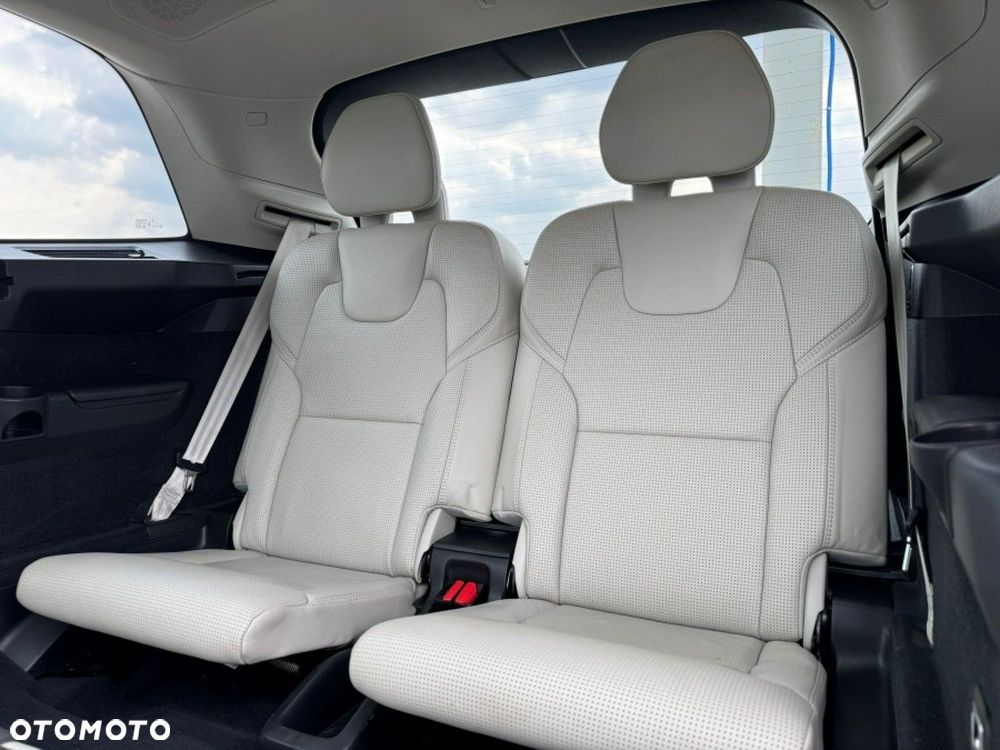 Volvo XC 90 T6 AWD Momentum 7os - 24