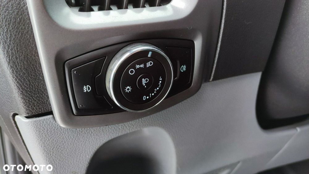 Ford Transit Custom - 28