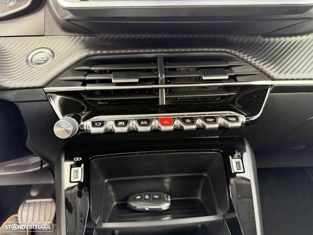 Peugeot e-2008 50 kWh Active - 26