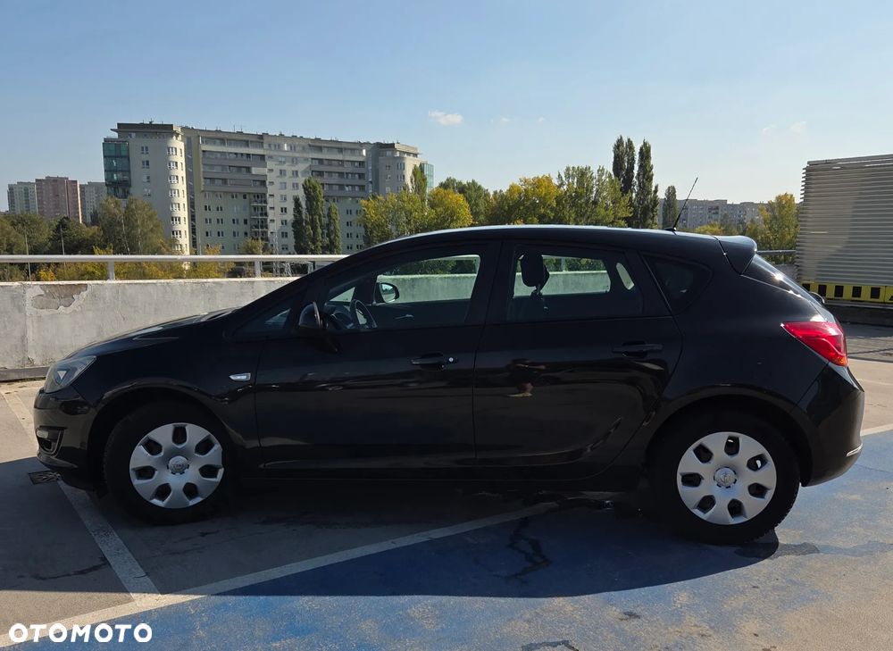 Opel Astra 1.6 CDTI Essentia - 10