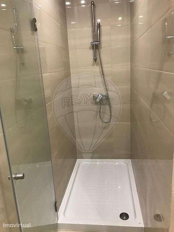 Apartamento T3 para venda em Almada - Grande imagem: 2/19