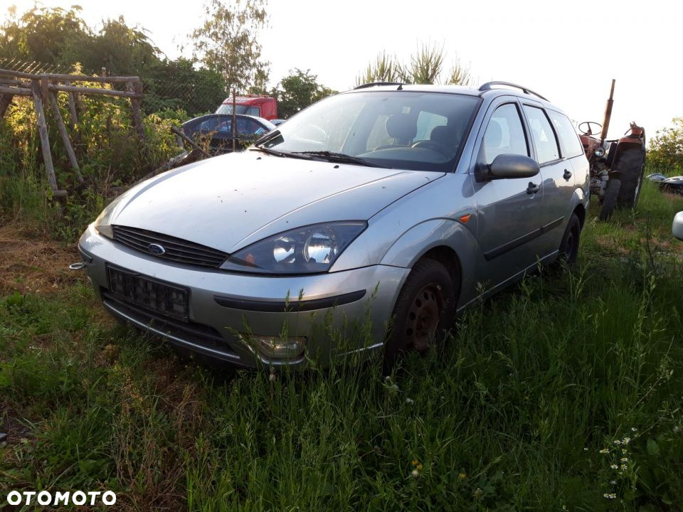 Cześci Ford Focus mk1 lift 1.8 diesel  kombi 5-drzwi szary - 2
