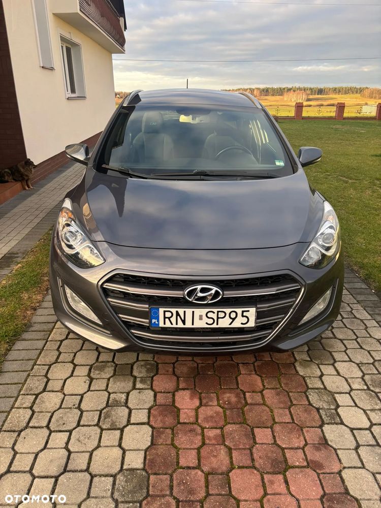 Hyundai i30 blue Kombi 1.6 GDi Passion - 2