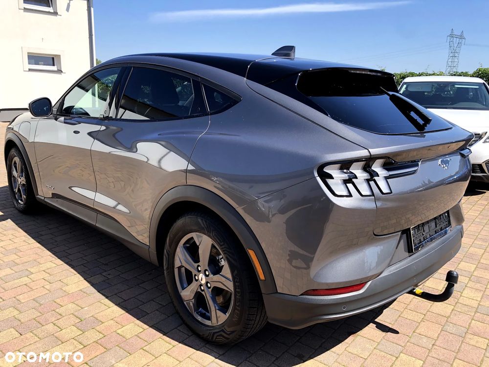 Ford Mustang Mach-E - 15