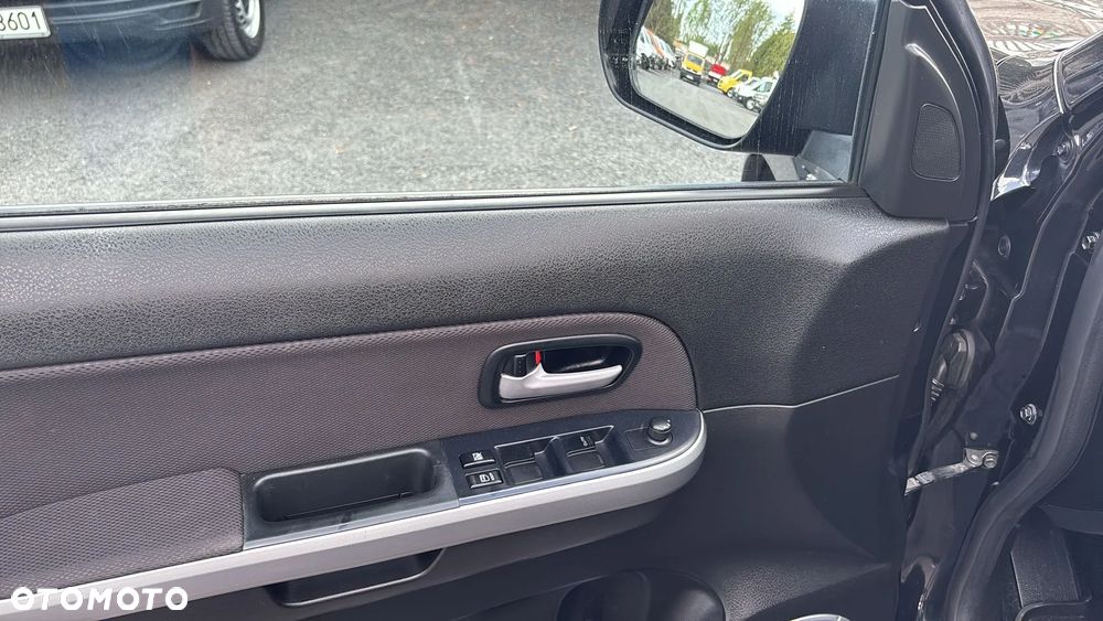 Suzuki Grand Vitara 1.9 DDiS Comfort DPF - 10