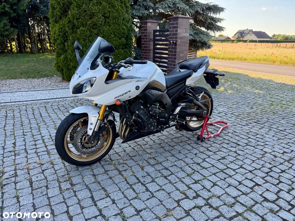 Yamaha FZ8 - 6