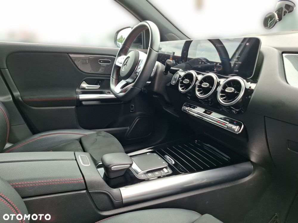 Mercedes-Benz GLA 200 mHEV AMG Line 7G-DCT - 13