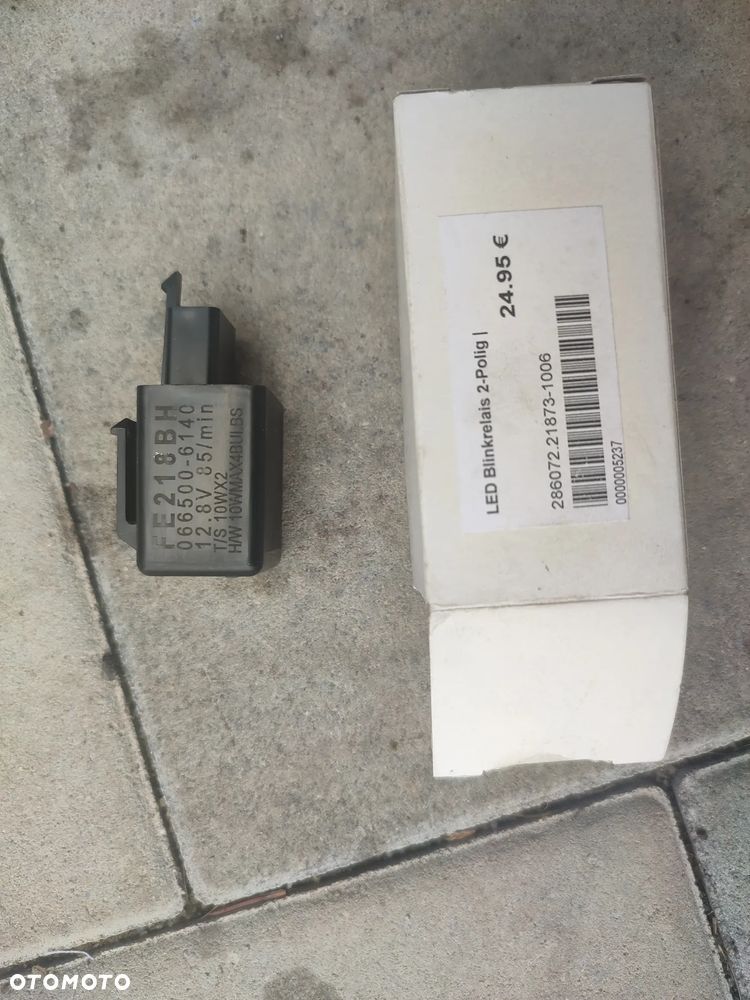 Przerywacz kierunkowskazów Kawasaki Z650 - 2