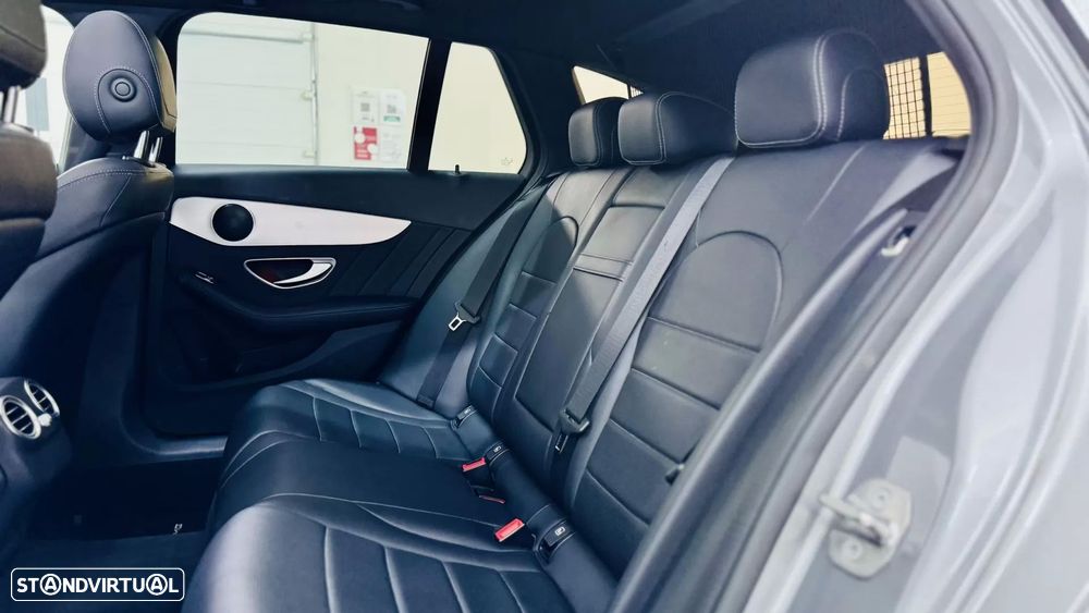 Mercedes-Benz C 300 h AMG Line - 48