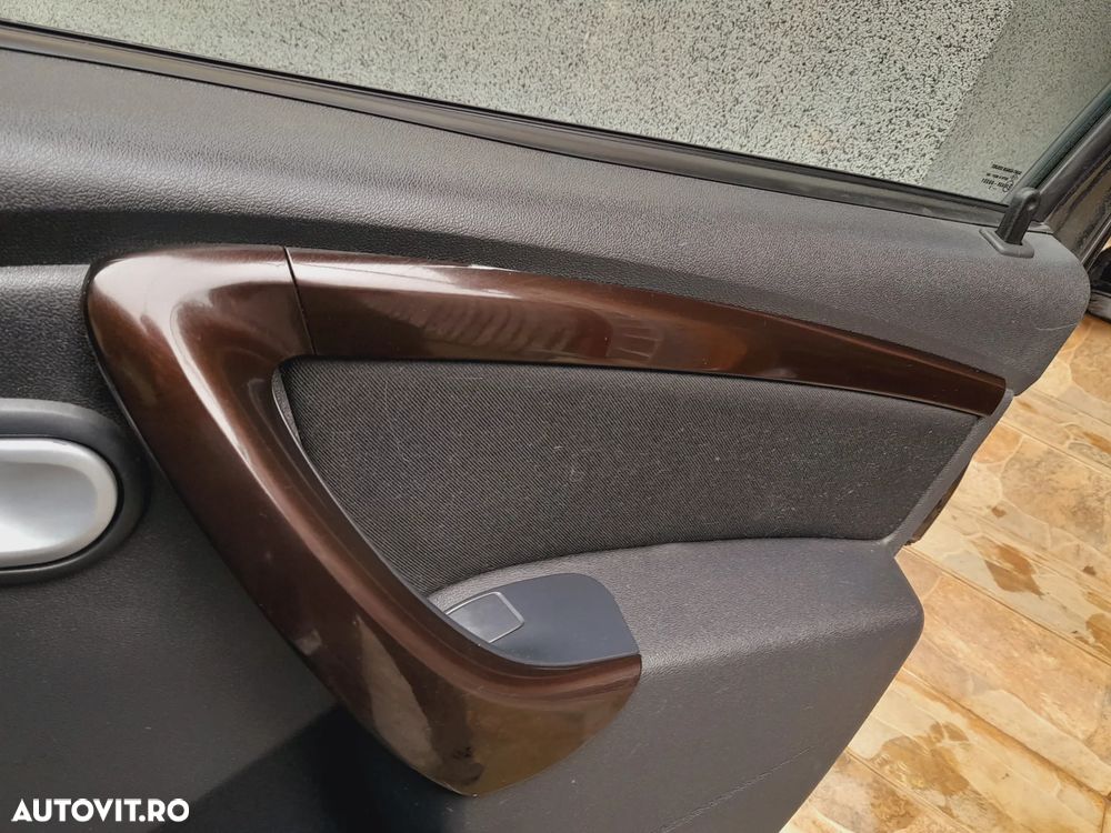 Dacia Duster 1.5 dCi 4x4 Prestige - 29