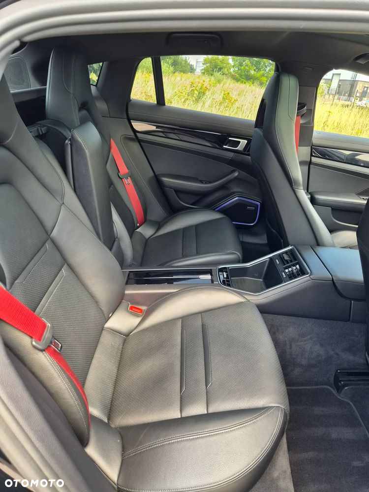 Porsche Panamera 4 - 17