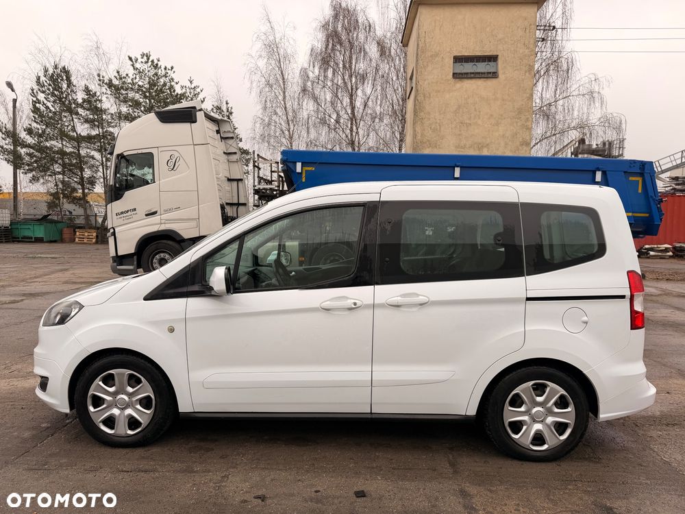 Ford Tourneo Courier - 6